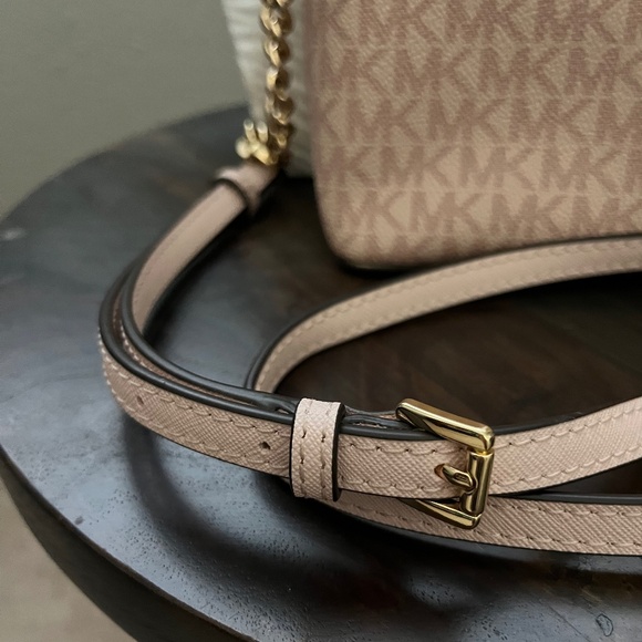 MICHAEL MICHAEL KORS Jet Set Travel Medium Logo Dome Crossbody Bag Pink - Picture 3 of 16